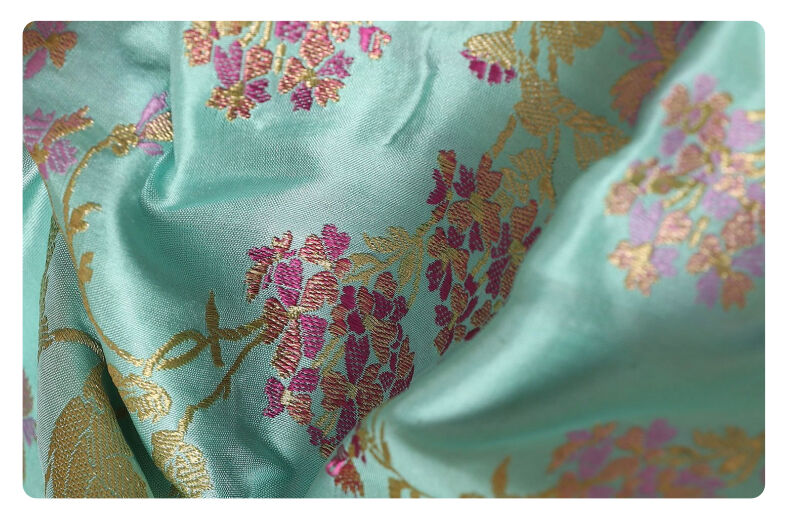 Floral Print Sarees from Taneira: A Blooming Fashion Statement 