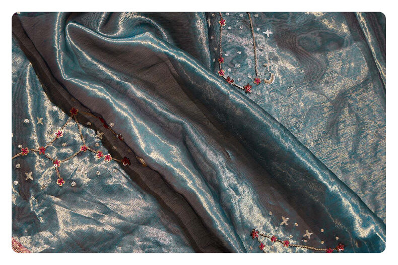 Accessorizing Tissue Silk Sarees: The Perfect Jewellery Pairings