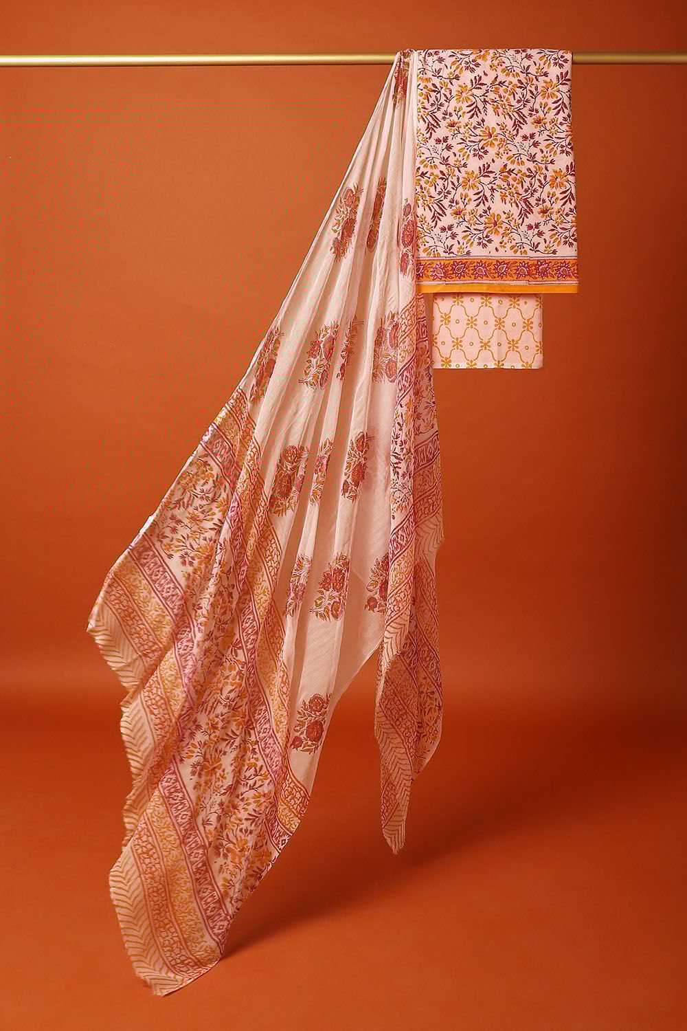 Light Pink Cotton Sanganeri Printed Unstitched Suit Set image number null