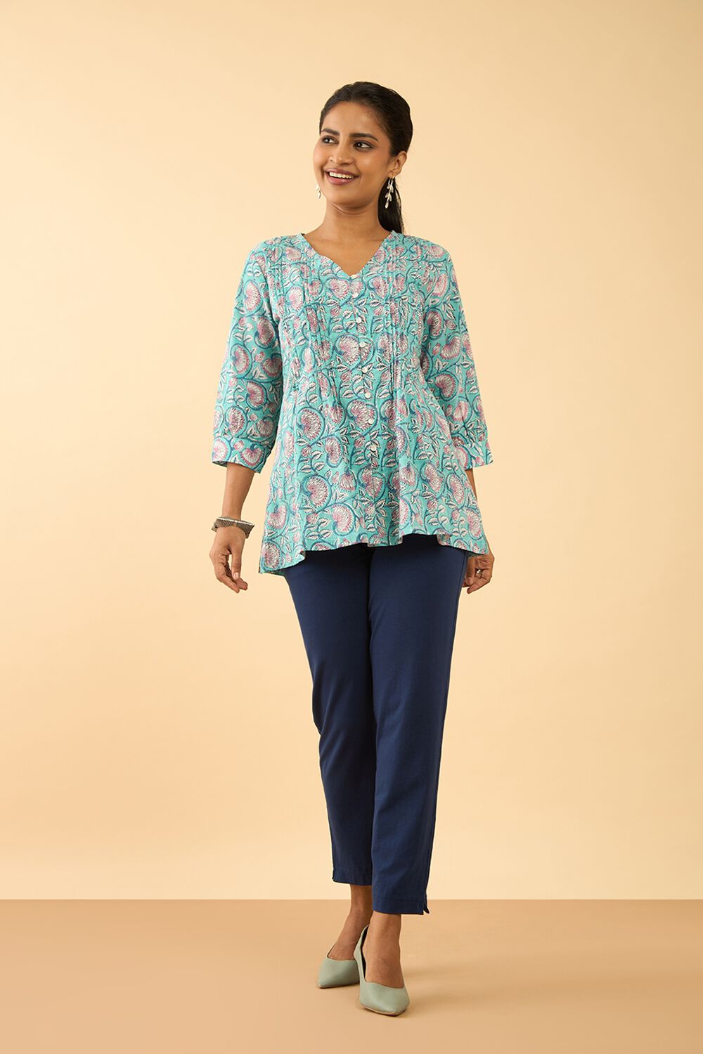 Light Green Printed Sanganeri Pure Cotton Short Top image number null