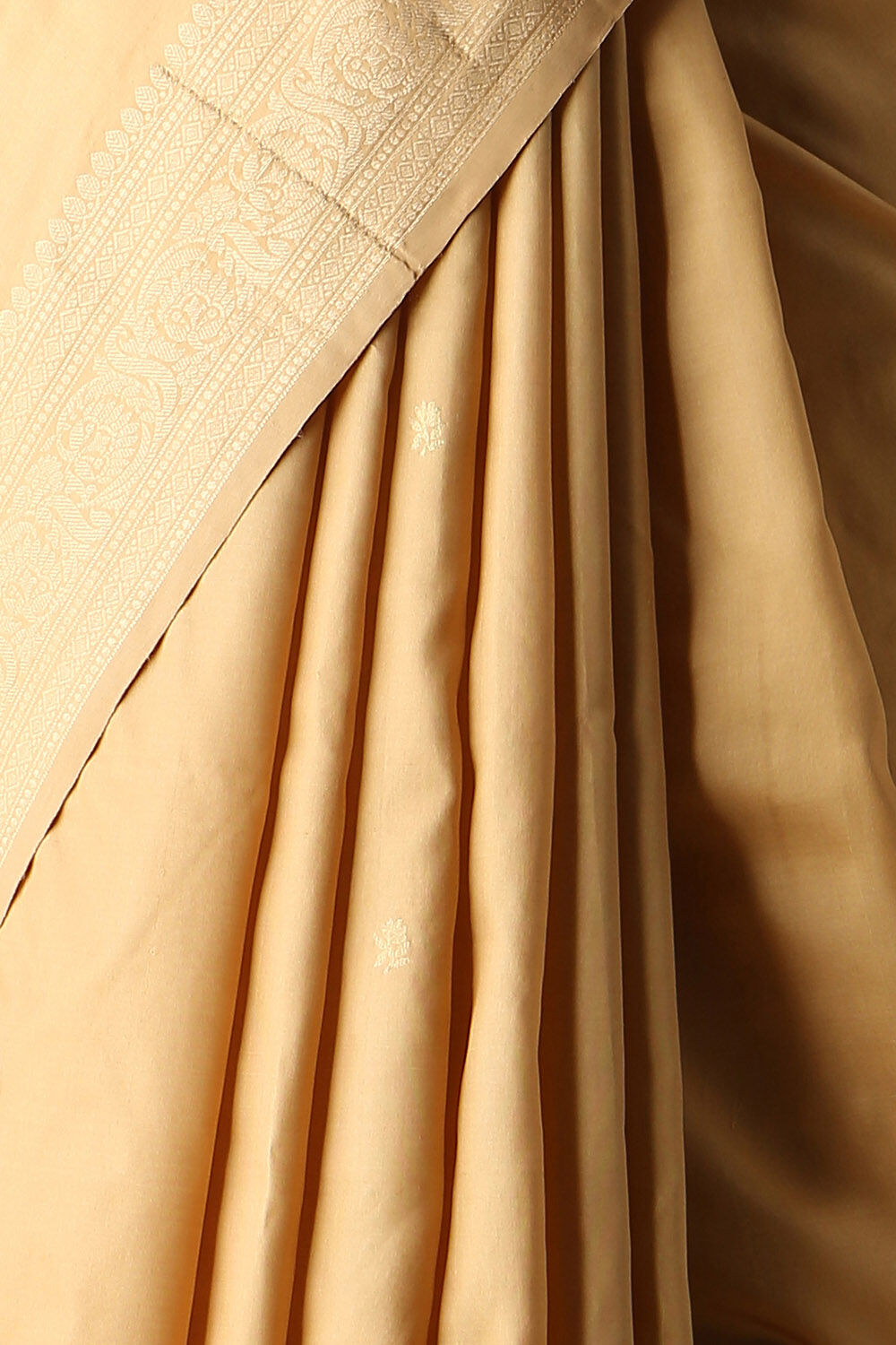 Beige Pure Silk Banarasi Saree image number null