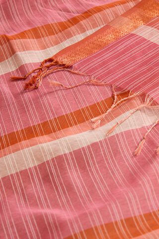 Pink Woven Pure Silk Cotton Maheshwari Saree thumbnail image number null