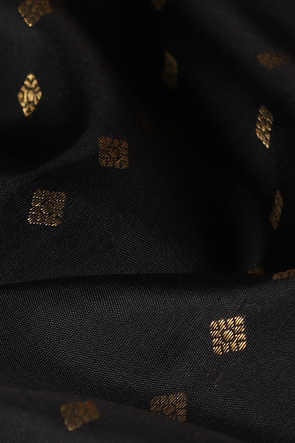 Black Pure Silk Kanjivaram Saree image number null