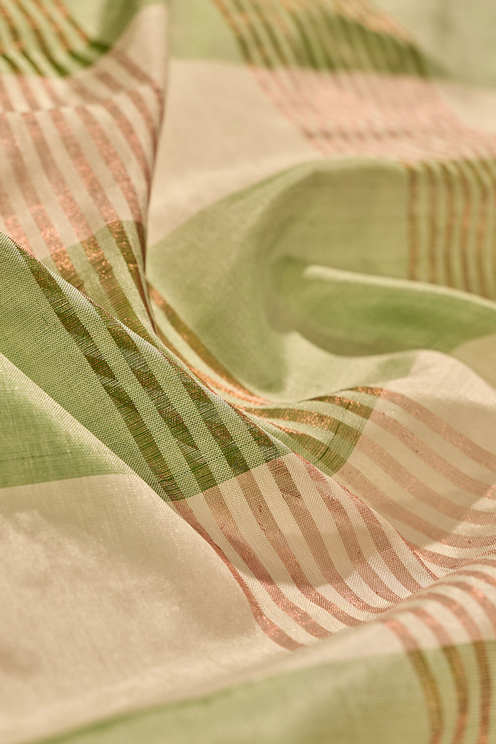 Green Woven Pure Silk Bengal Saree image number null