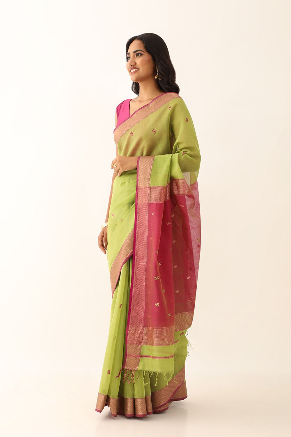 Light Green Pure Silk Cotton Woven Maheshwari Saree image number null
