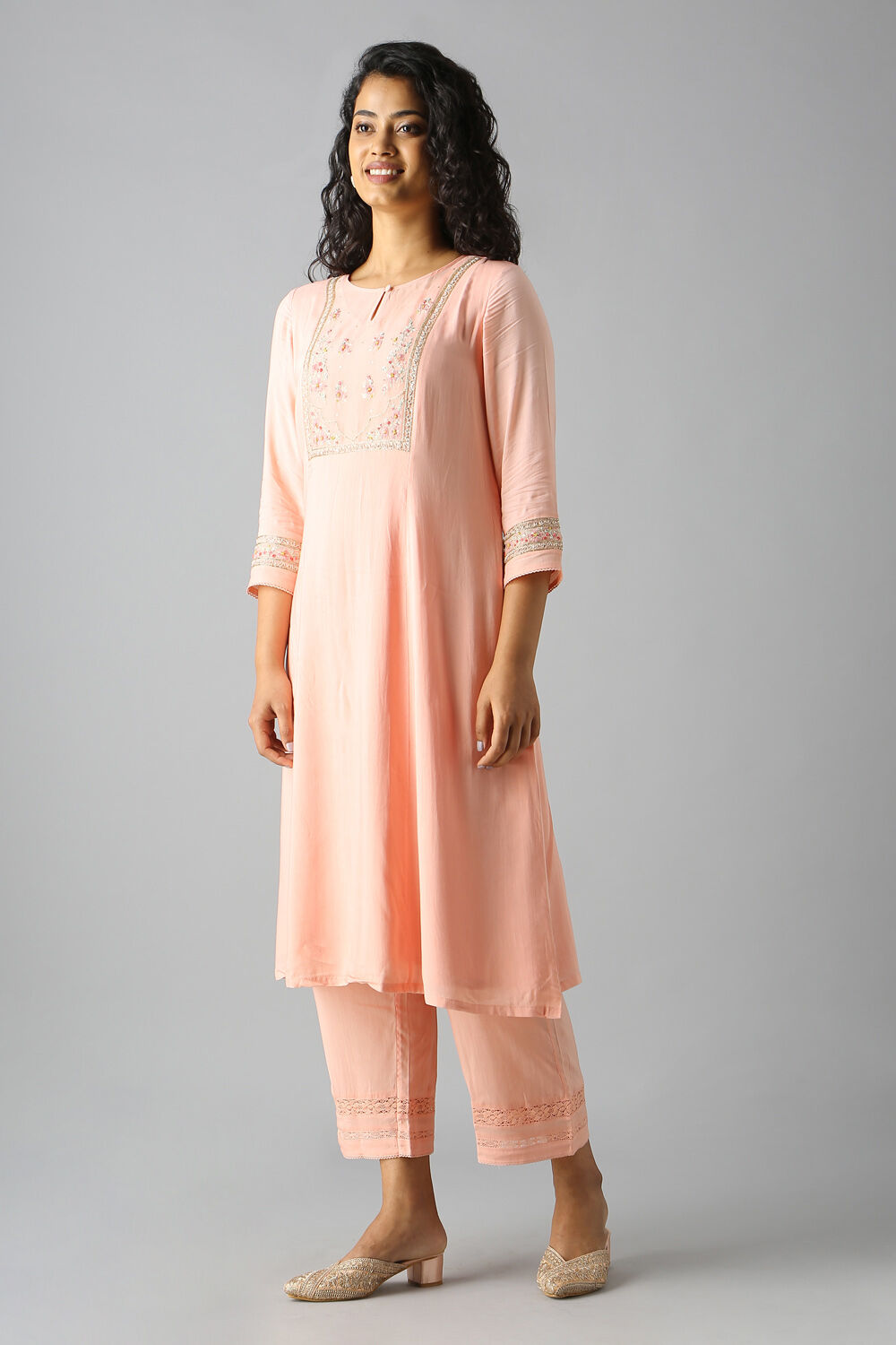 Light Pink Embroidered Viscose Kurta Set image number null