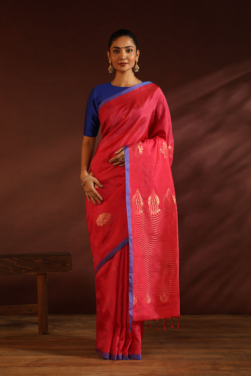 Red South Pure Silk Woven Saree image number null