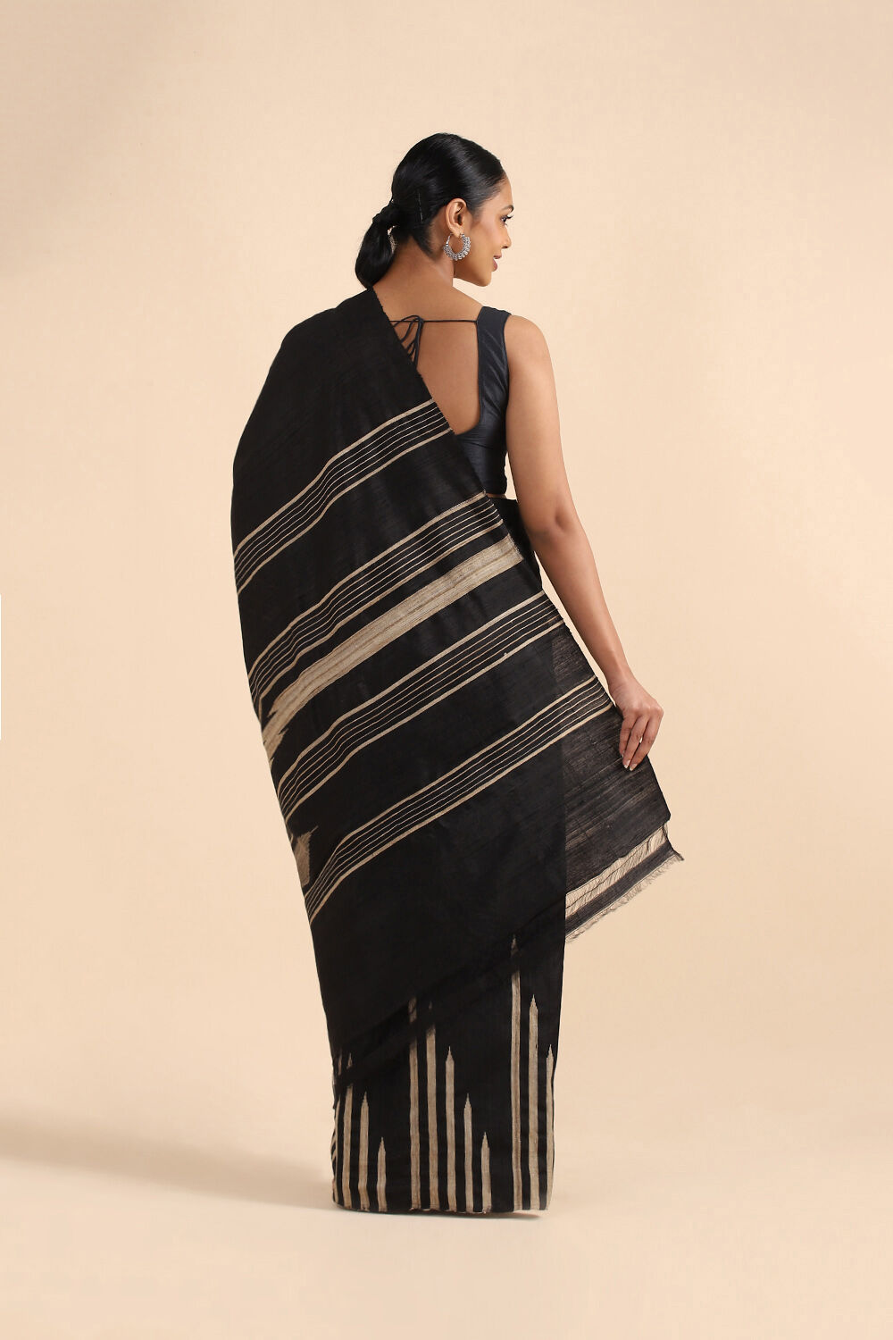Black Pure Silk Woven Saree image number null