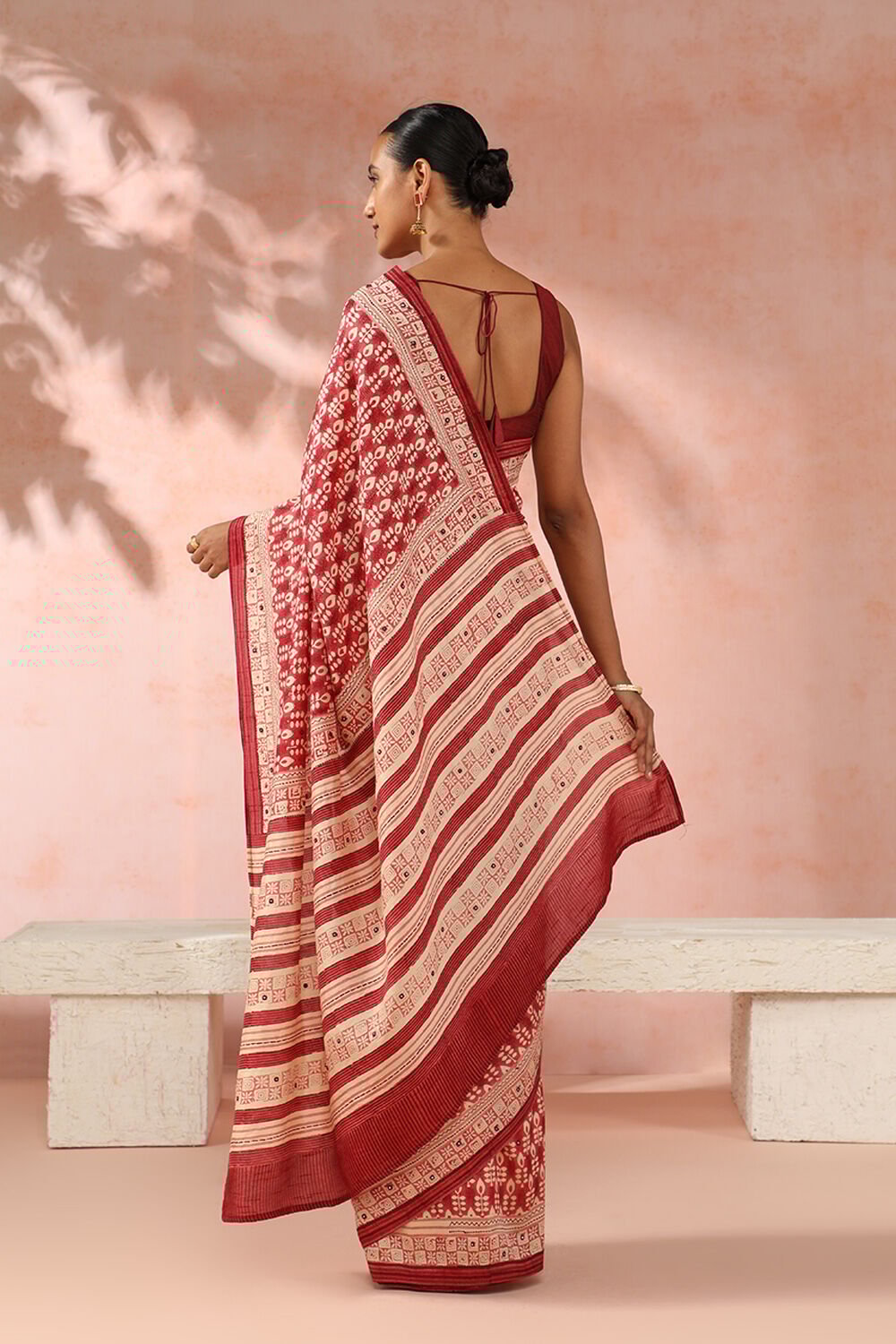 Red Contemporary Luxe Block Printed Saree image number null
