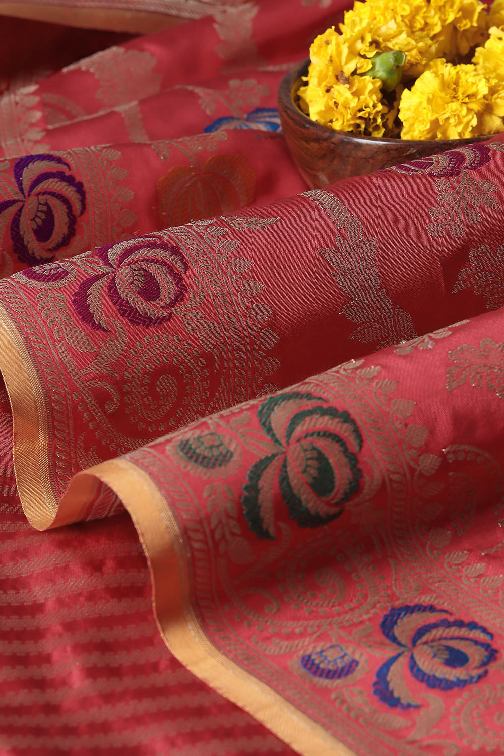 Red Pure Silk Kadwa Banarasi Saree image number null