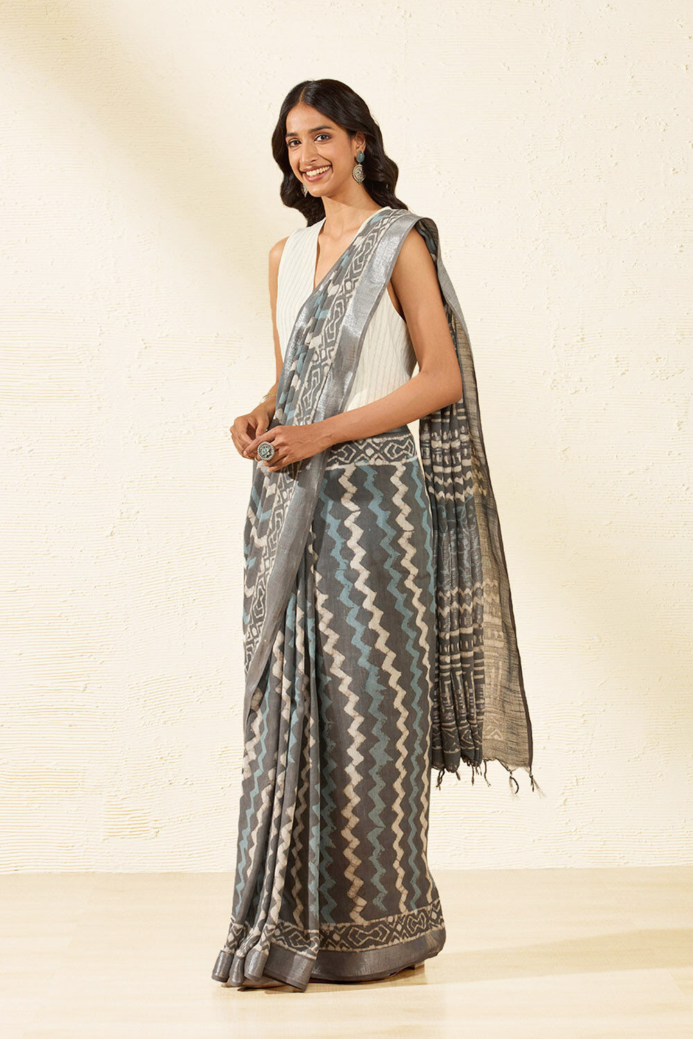Grey Block Printed Cotton Viscose Saree image number null