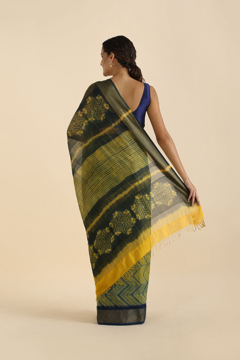 Green Pure Silk Cotton Shibori Saree image number null