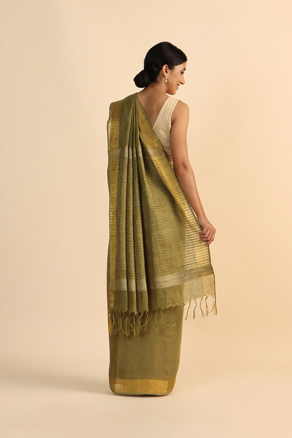 Green Pure Linen Bhagalpuri Saree image number null