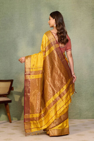 Yellow Woven Pure Silk Maheshwari Saree thumbnail image number null