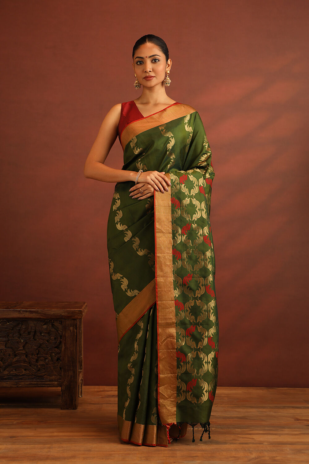 Dark Green Woven Pure Soft Silk Saree image number null