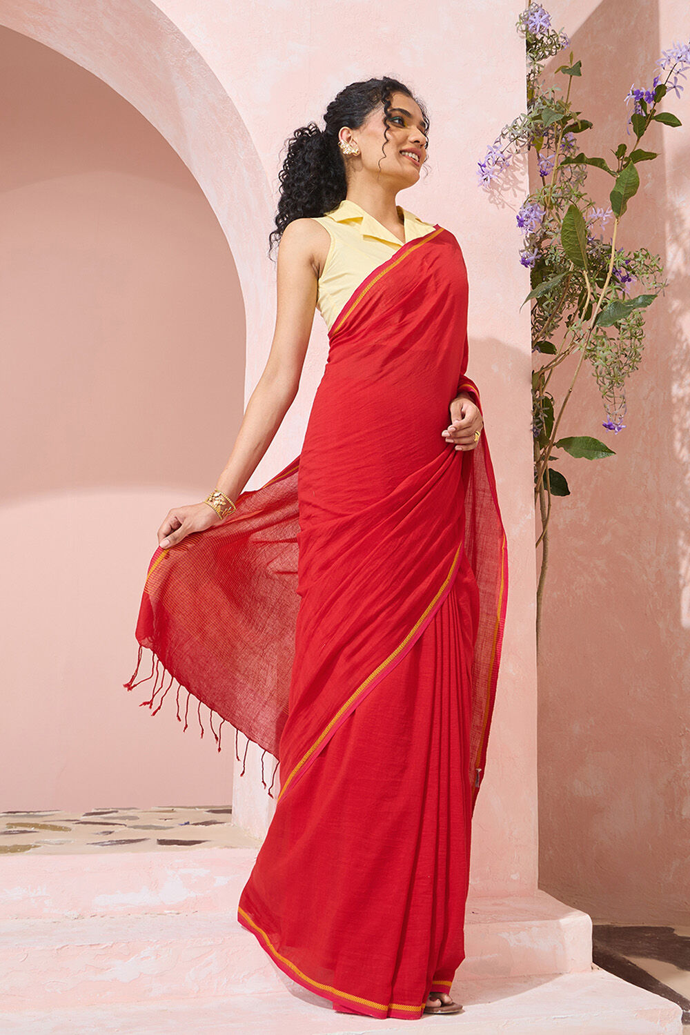 Red Woven Pure Cotton Bengal Saree image number null