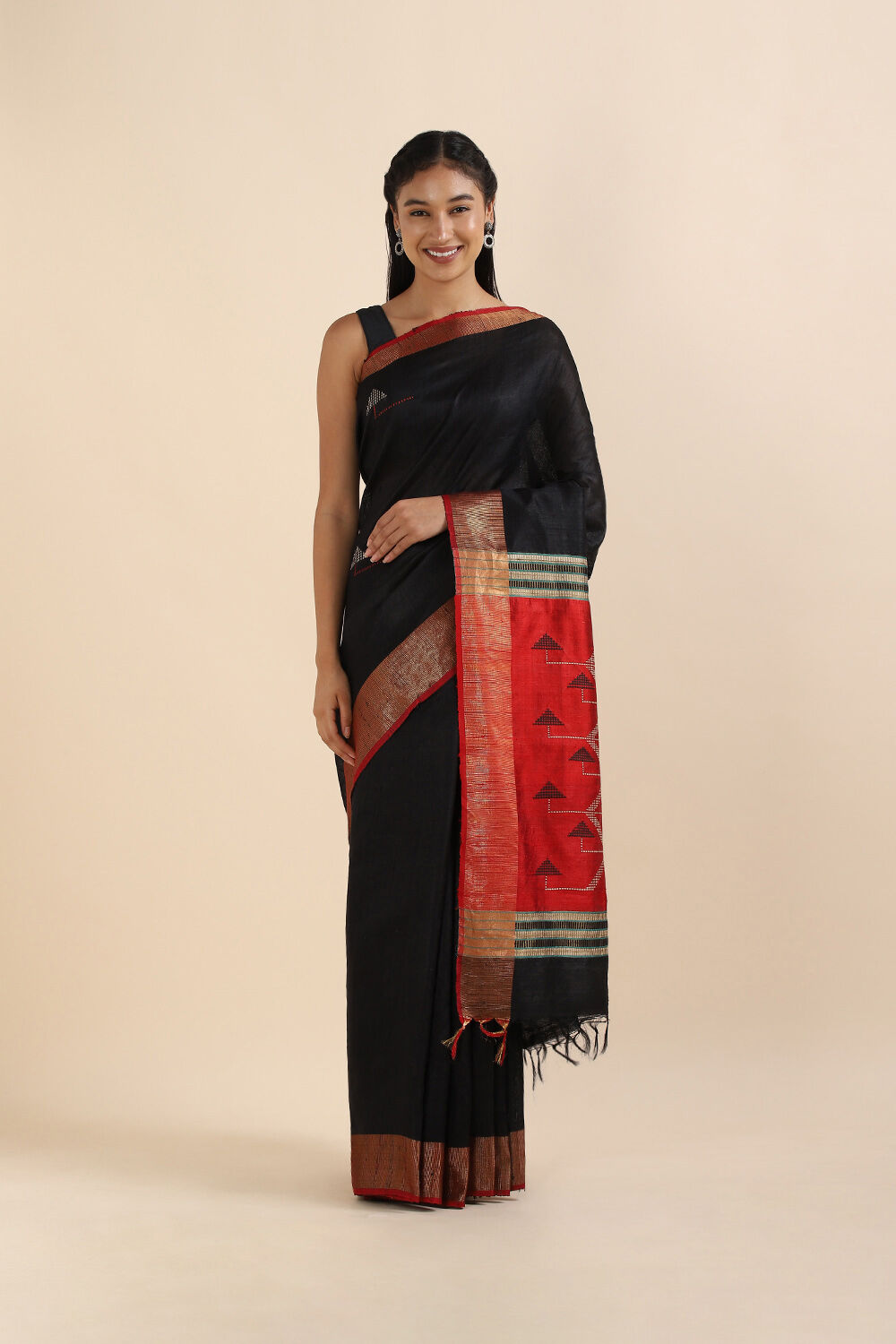 Black Pure Tussar Silk Bhagalpuri Saree image number null