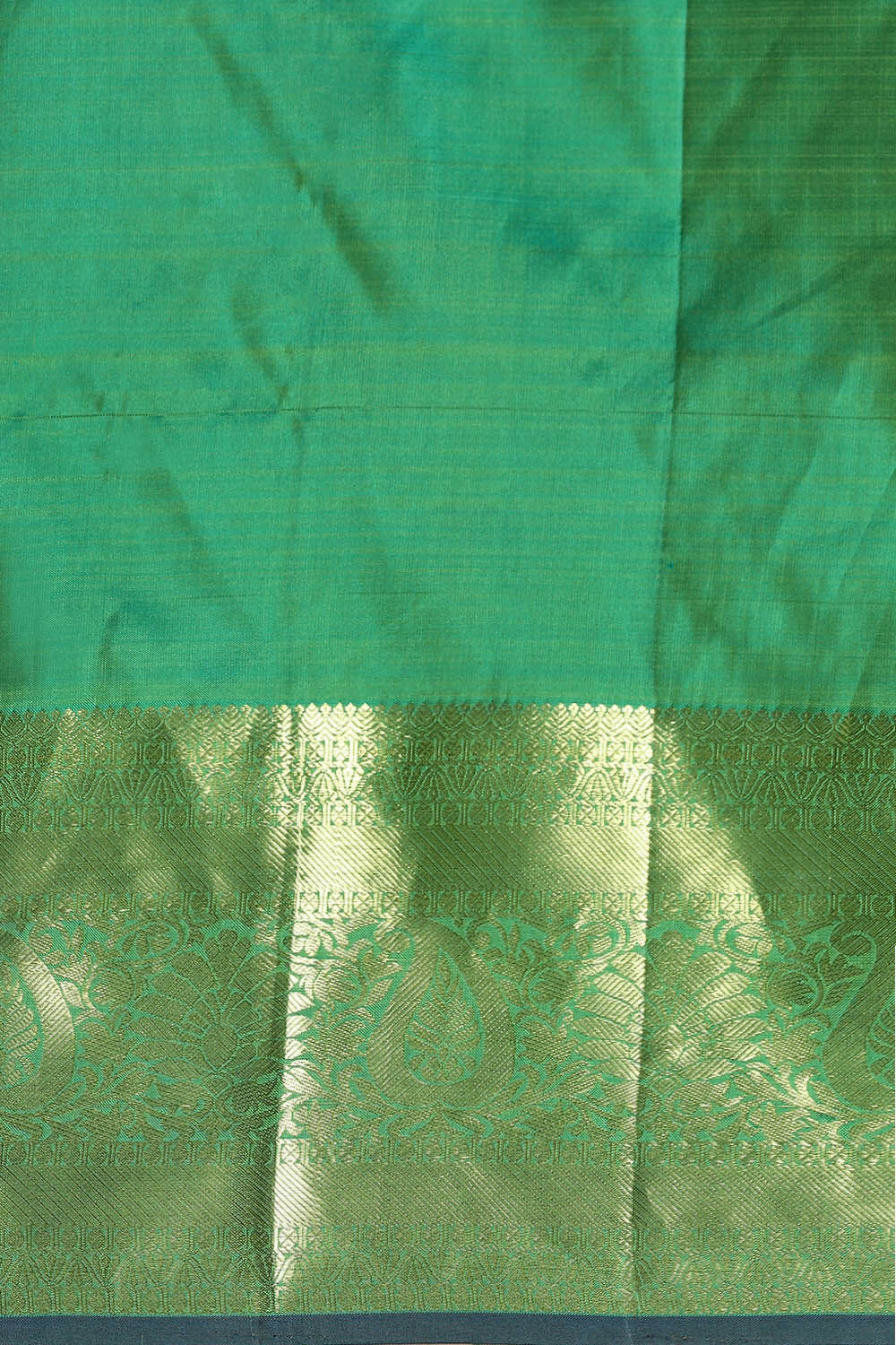 Green Pure Silk Kanjivaram Saree image number null
