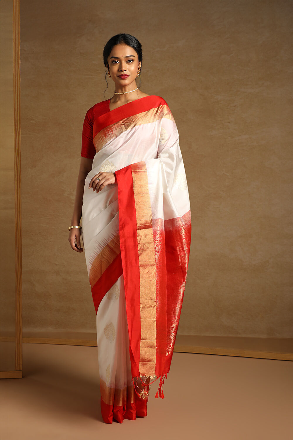 Off White Pure Soft Silk Saree image number null