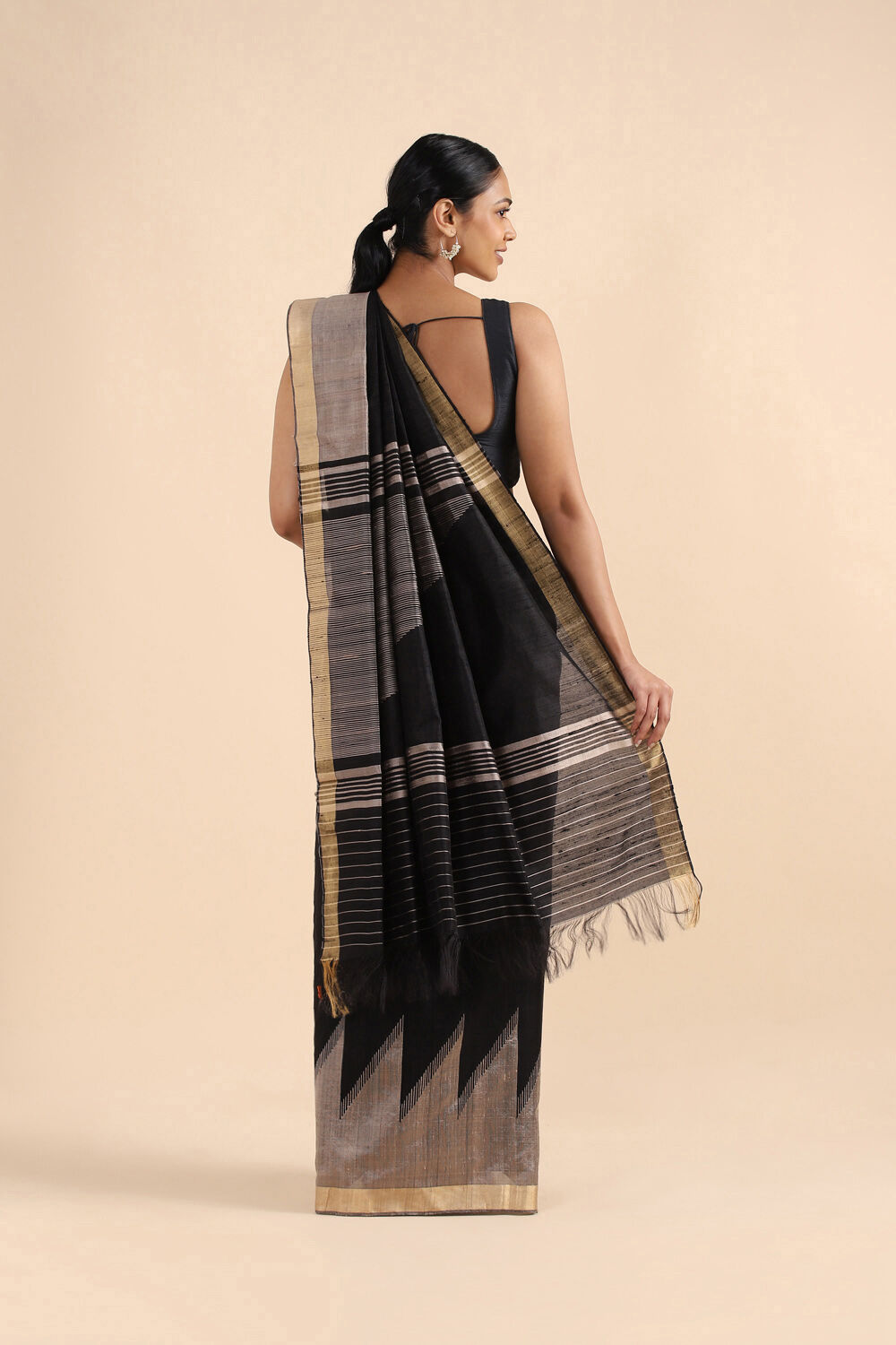 Black Pure Silk Woven Saree image number null