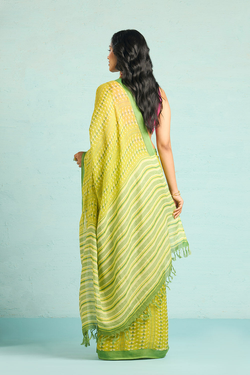 Green Screen Printed Pure Linen Saree image number null