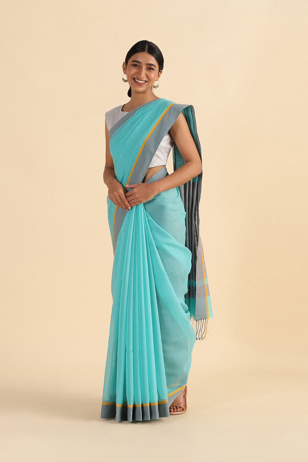 Violet Handwoven Bengal Pure Silk Cotton Saree image number null