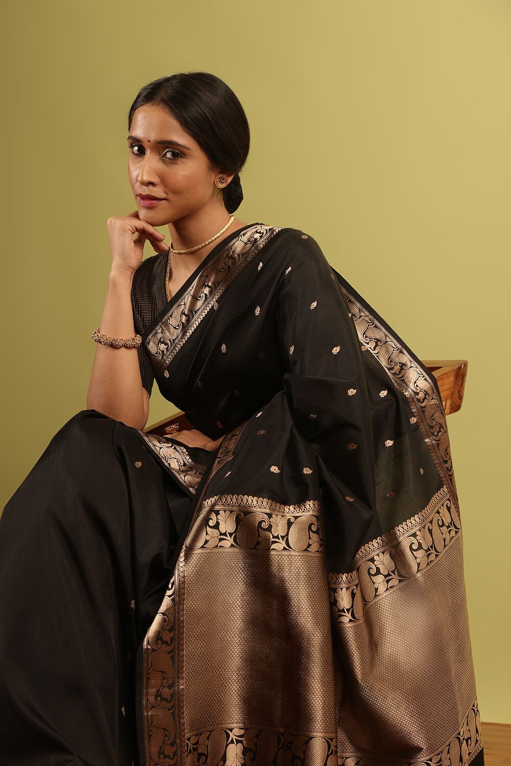 Black Silk Viscose Woven Saree image number null