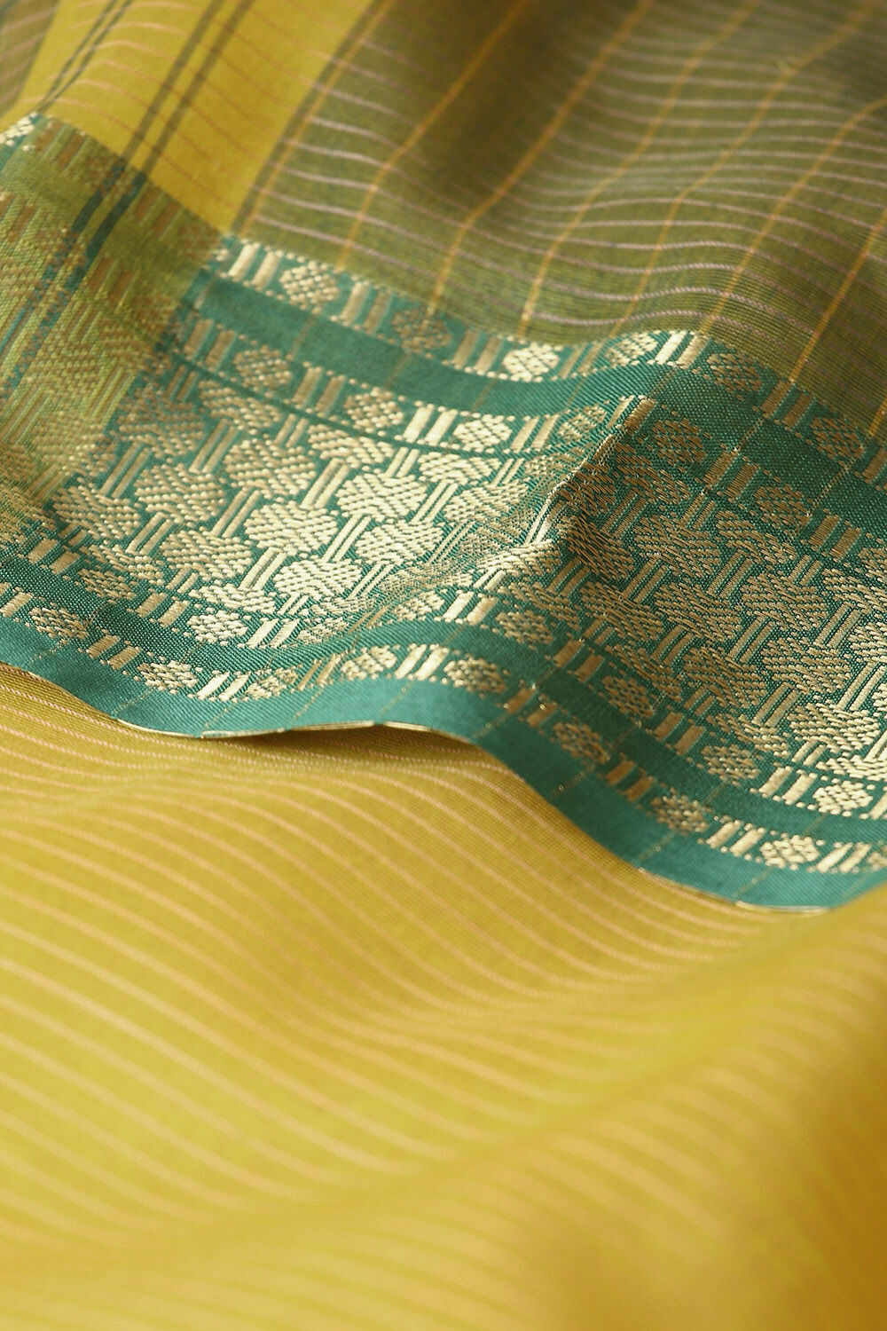 Yellow Pure Silk Cotton Maheswari Saree image number null