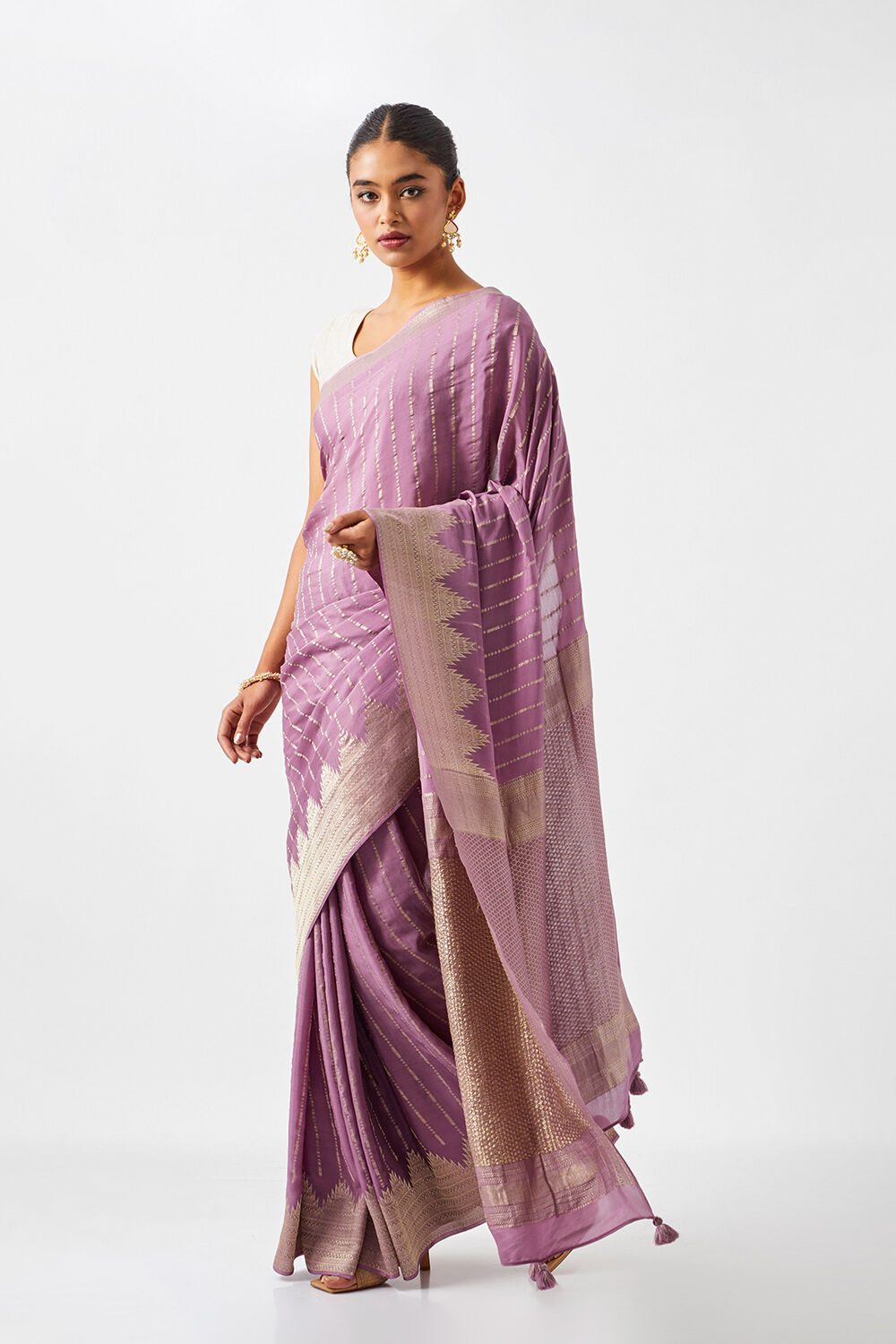 Light Violet Pure Crepe Woven Saree image number null