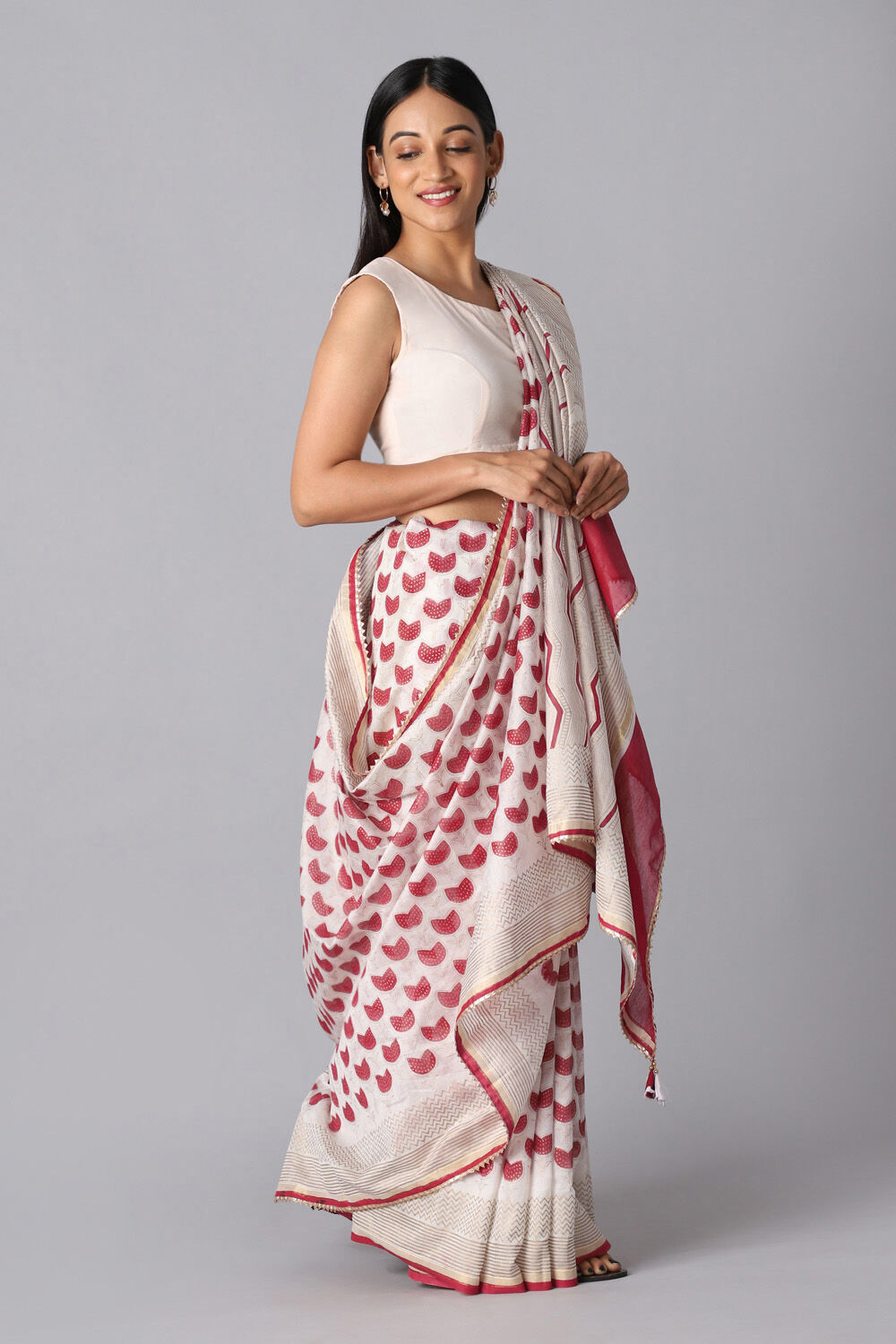 Off White and Red Pure Silk Cotton Hand Printed Saree image number null