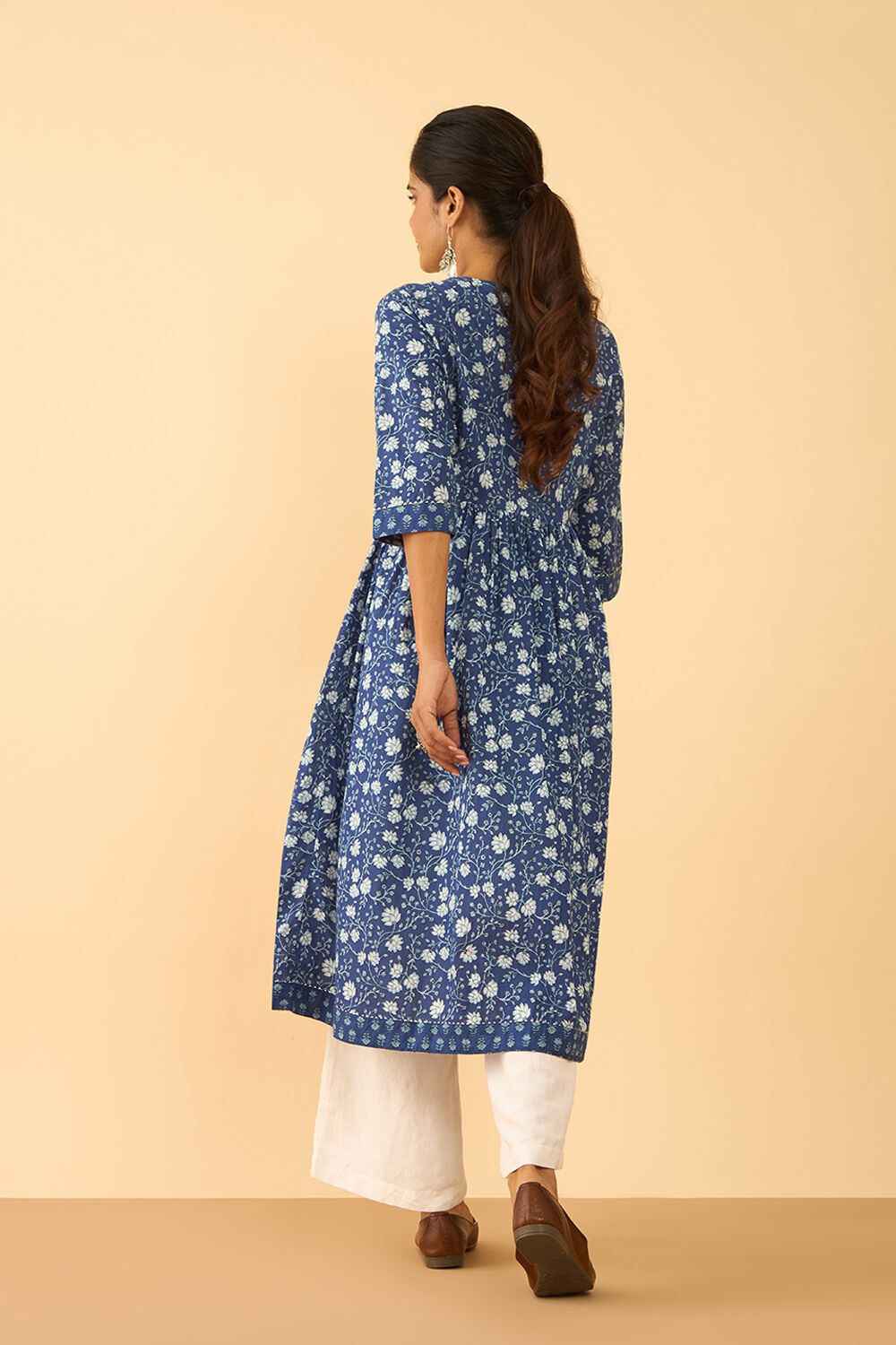 Blue Screen Printed Pure Cotton Kurta image number null