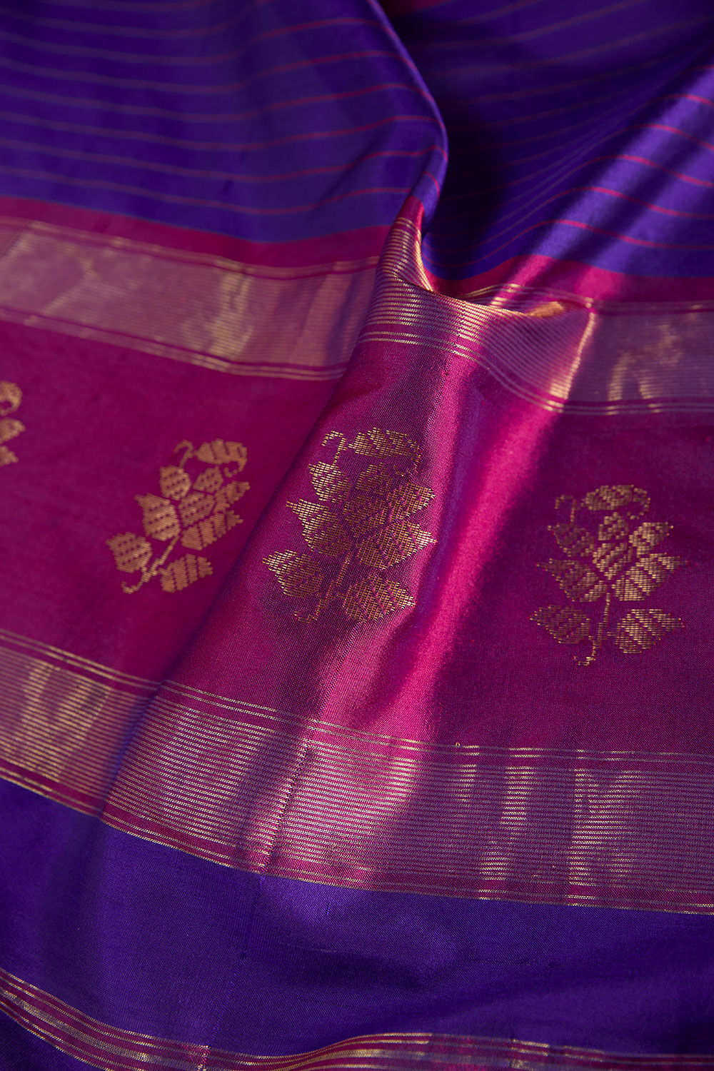 Purple Woven Silk Maheshwari Saree image number null