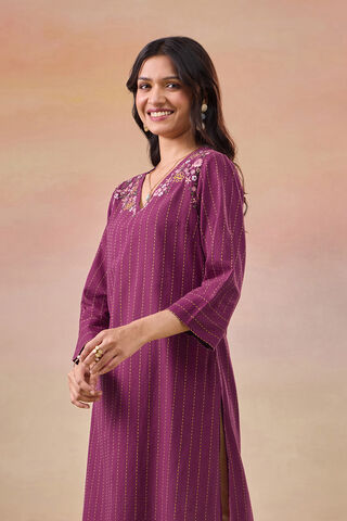 Purple Pure Cotton Embroidered Kurta thumbnail image number null