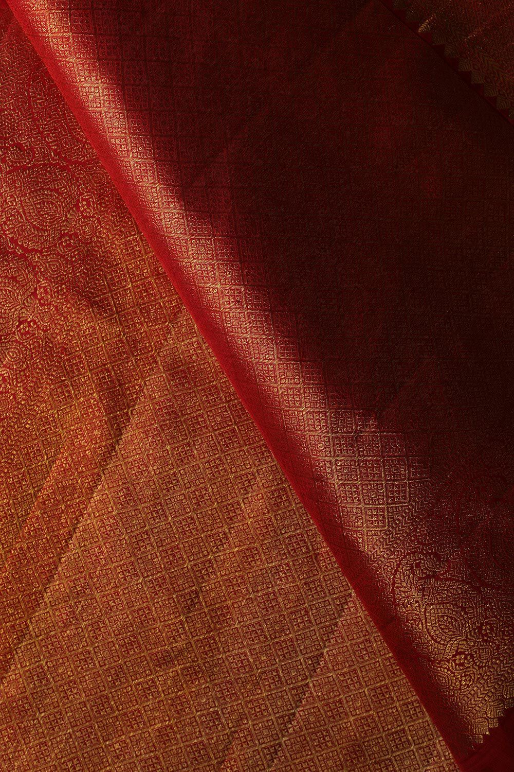 Red Woven Pure Silk Kanjivaram Saree image number null
