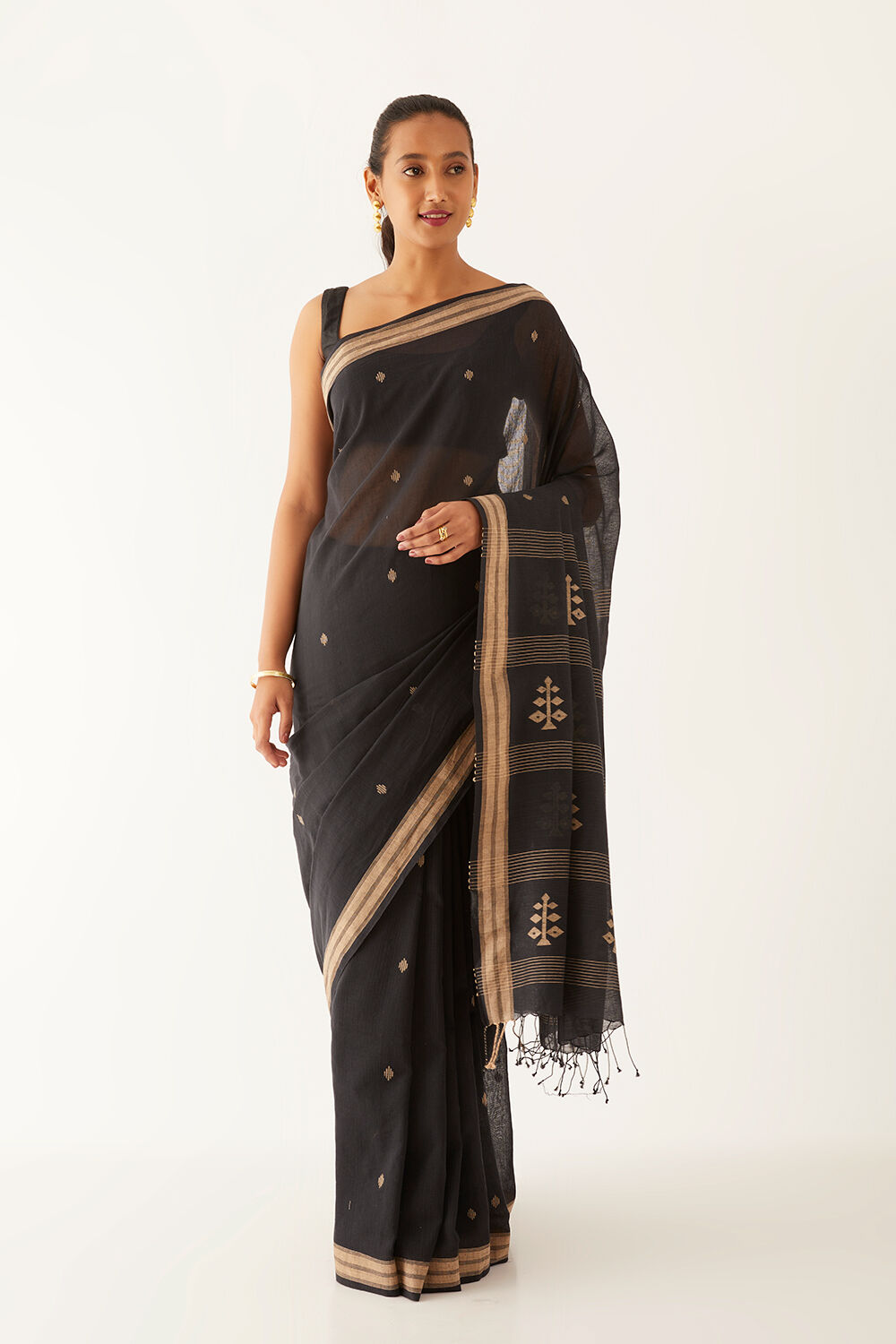 Black Pure Cotton Bengali Jamdani Saree image number null