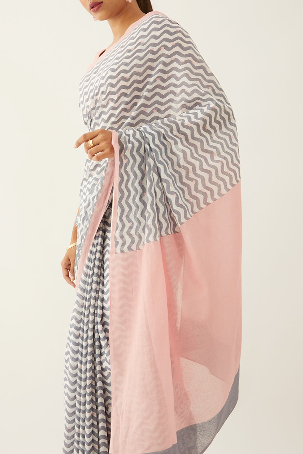 Off White Pure Cotton Mulmul Printed Saree image number null