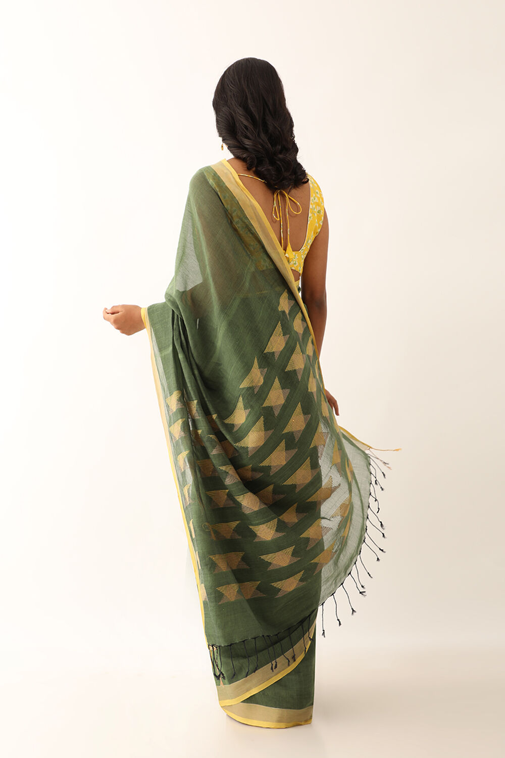 Green Pure Cotton Woven Bengali Saree image number null