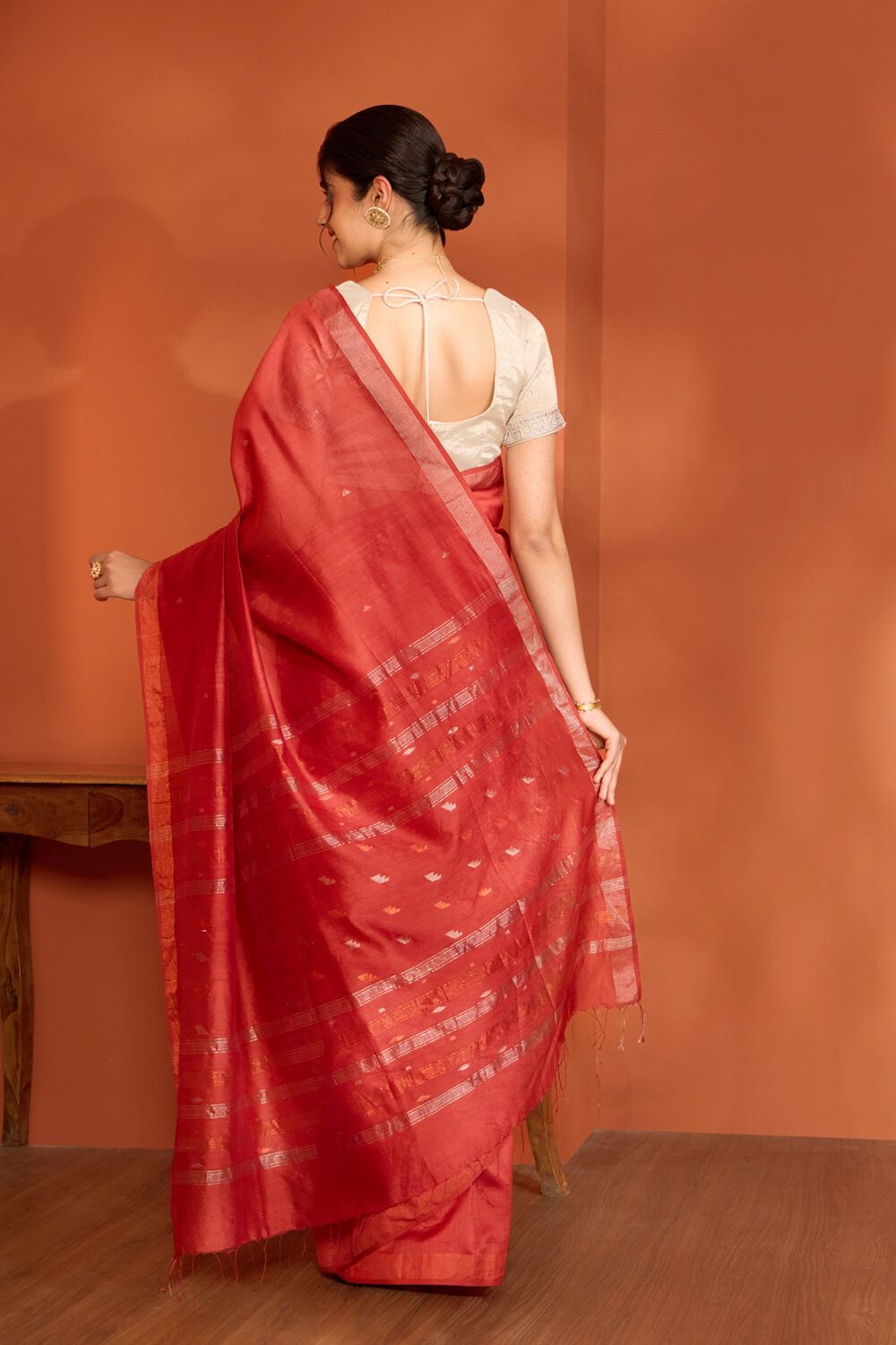 Red Bengal Pure Silk Cotton Jamdani Saree image number null
