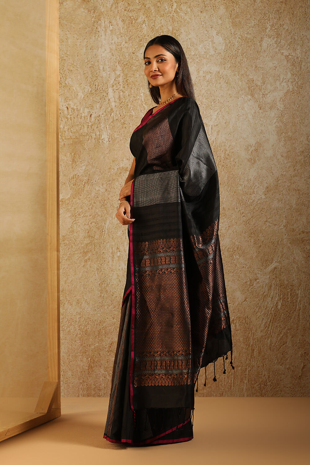 Black South Pure Silk Woven Saree image number null