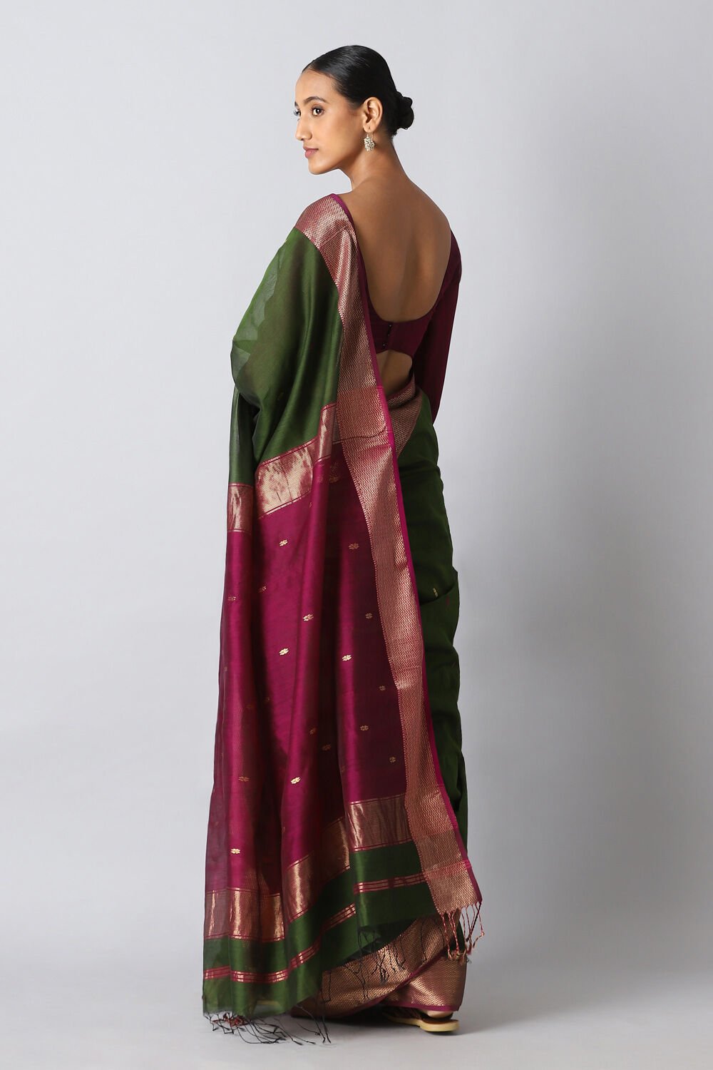 Green Pure Silk Cotton Maheswari Saree image number null