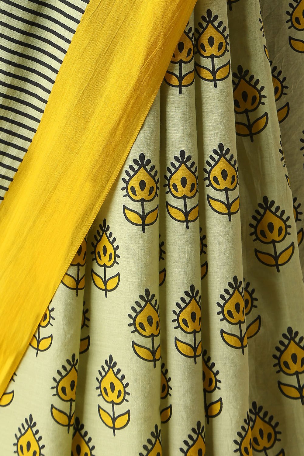 Light Green Cotton Printed Saree image number null