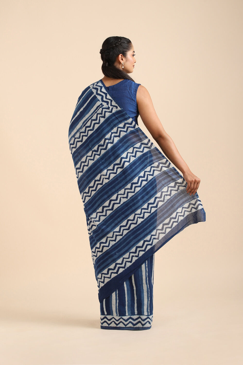 Blue Pure Cotton Dabu Printed Saree image number null