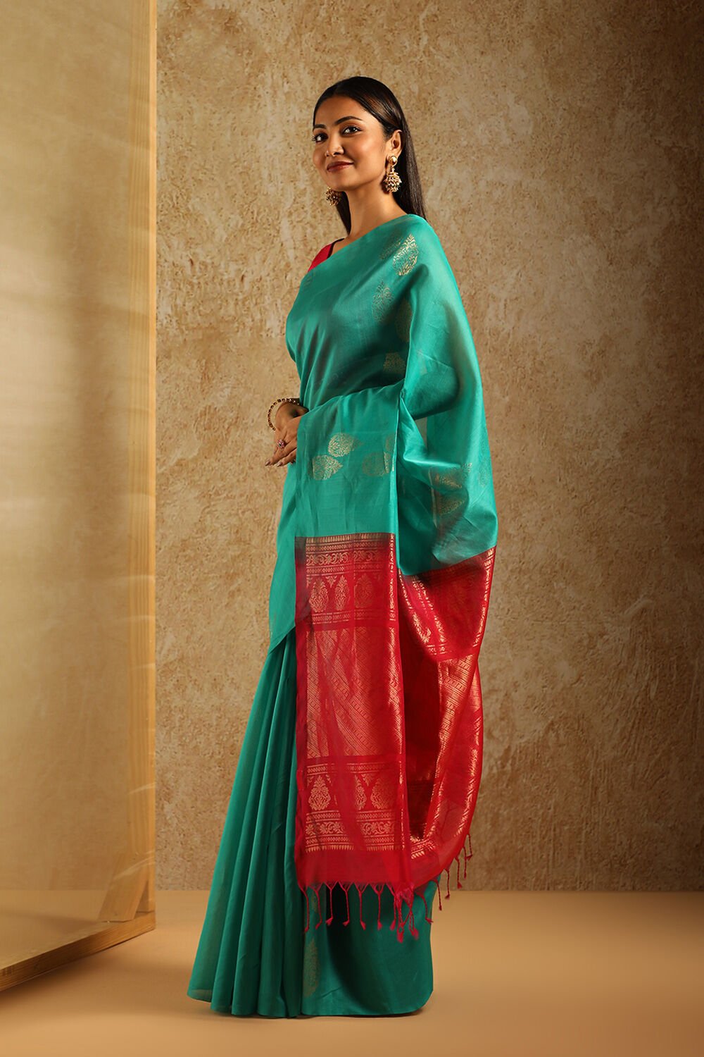 Green South Pure Silk Cotton Woven Saree image number null