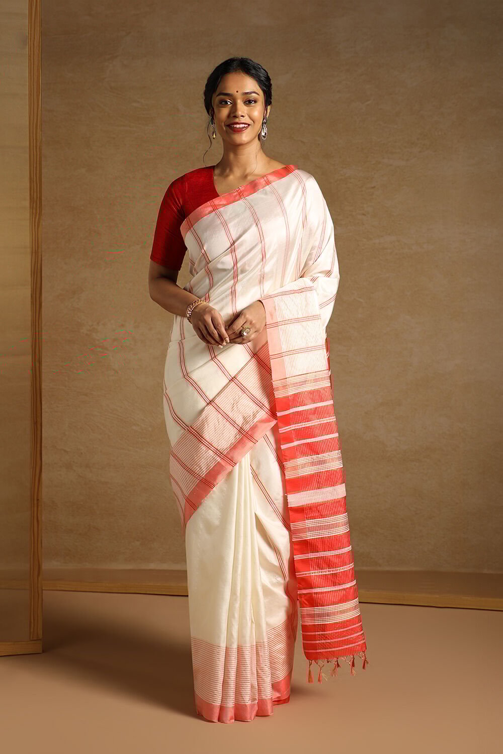 Off White Pure Silk Woven Bengali Saree image number null