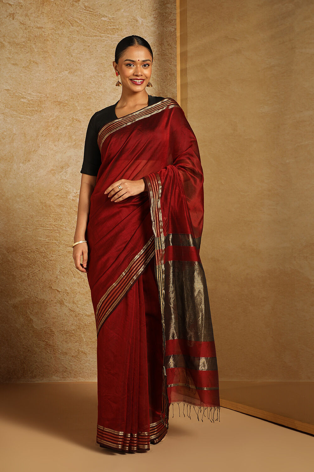 Dark Red Pure Silk Cotton Woven Maheshwari Saree image number null