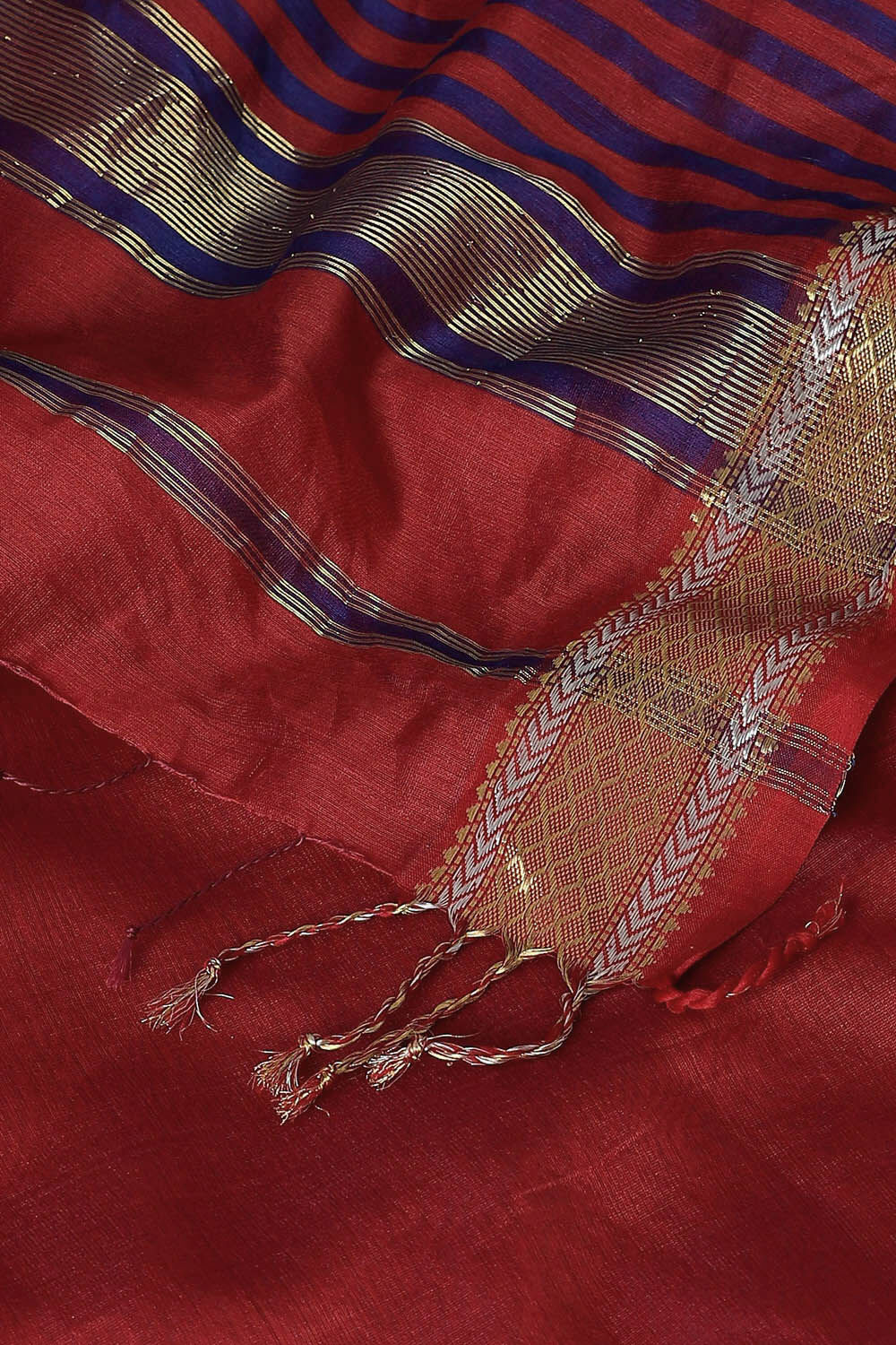 Dark Red Pure Silk Cotton Maheswari Saree image number null