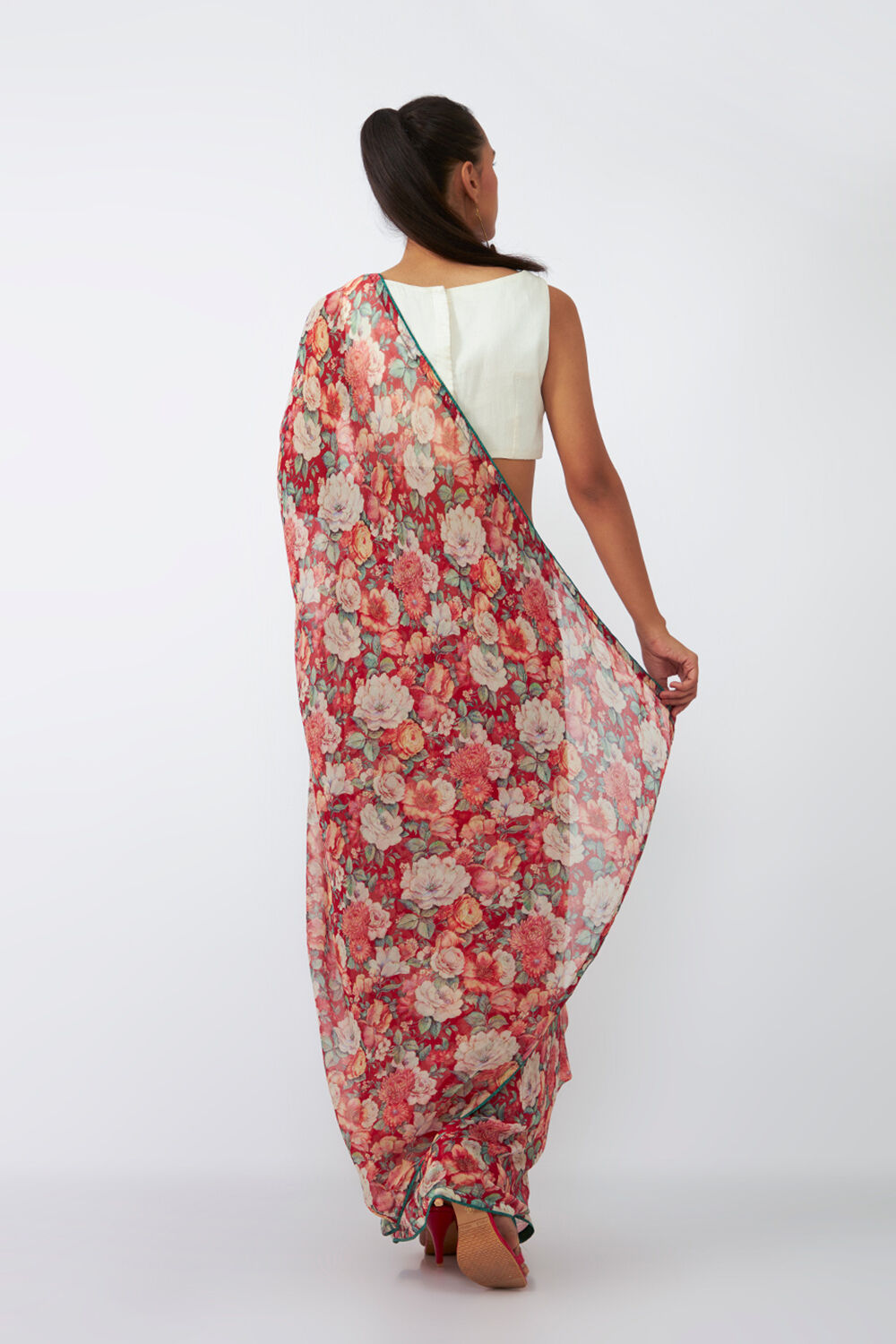 Red Viscose Chiffon Digital Printed Saree image number null