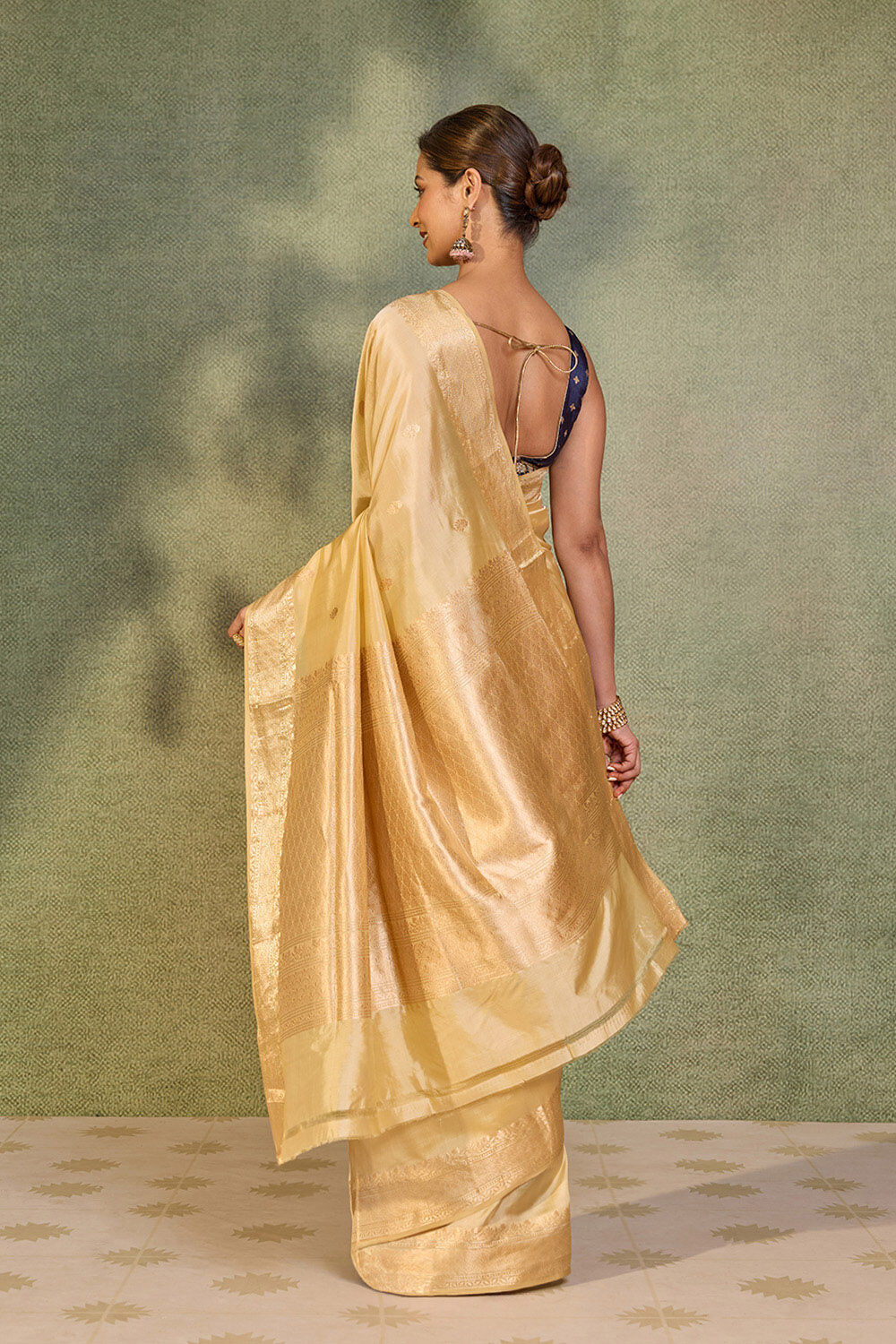 Beige Silk Viscose Kadwa Banarasi Saree image number null