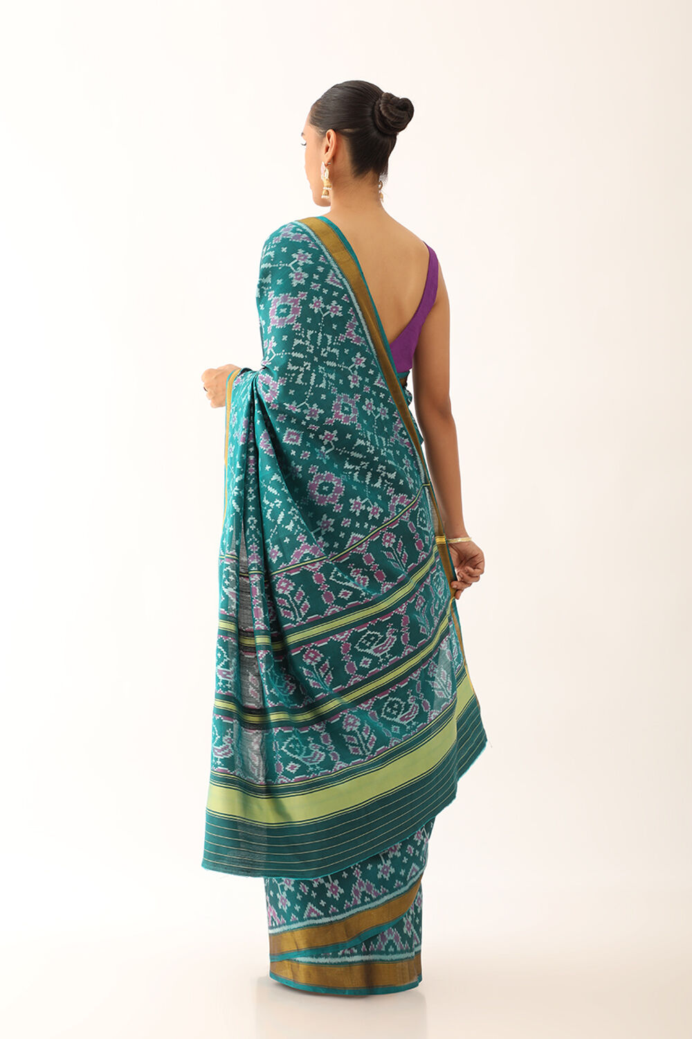 Green Pure Silk Ikat Patola Saree image number null