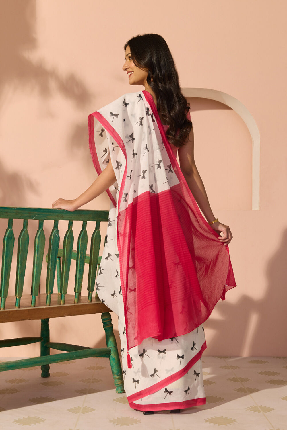 White Bengal Screen Printed Pure Cotton Mulmul Saree image number null